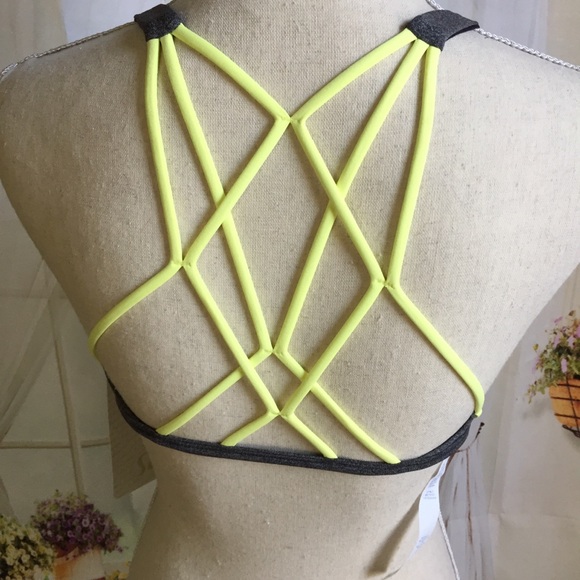 lululemon athletica Tops - NWT HBLK LULULEMON FREE TO BE ZEN BRA - - Size 10